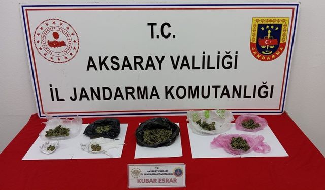 Esrarla yakalanan 3 şüpheliden 2’si tutuklandı