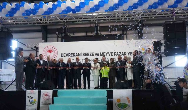 Kışın ısıtacak, yazın serinletecek pazar yerinin açılışını Bakan Yumaklı yaptı