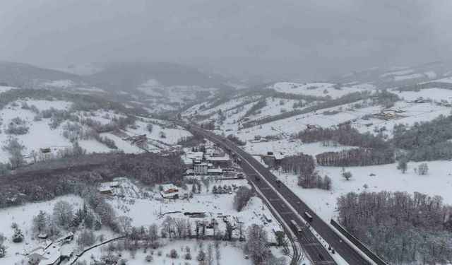 Samsun’un yüksek kesimleri beyaza büründü