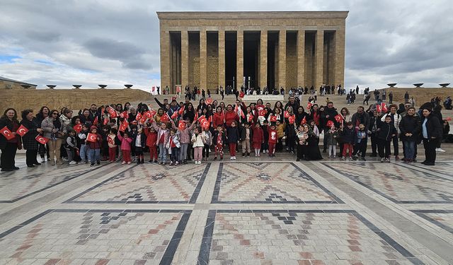 Cumhuriyetin 101. yılında Çorum'dan 101 öğrenci Anıtkabir'i ziyaret etti