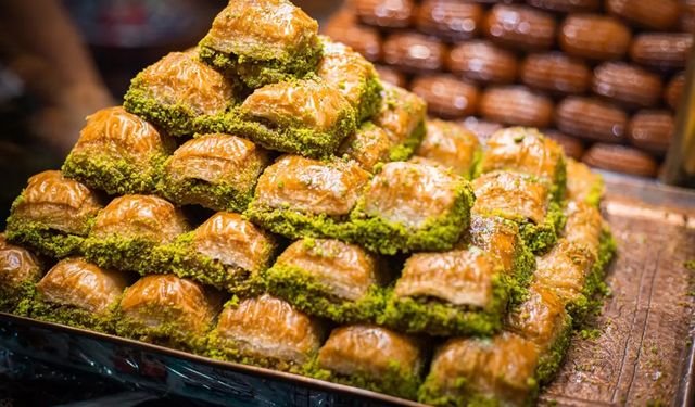 MasterChef'te baklava şovu: En lezzetli baklava nasıl yapılır? El açması Cevizli Baklava tarifi