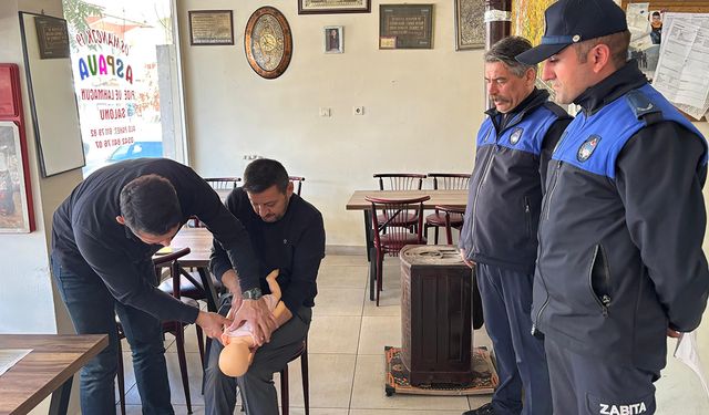 Osmancık'ta kafe ve restoran çalışanlarına hayati ilk yardım eğitimi veriliyor