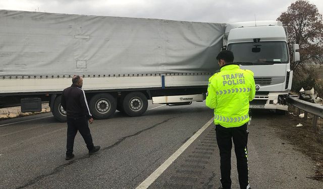 Çorum-Samsun yolu ulaşıma kapandı!