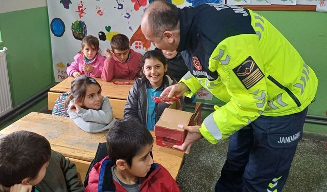 Havza'da jandarmadan öğrencilere eğitim