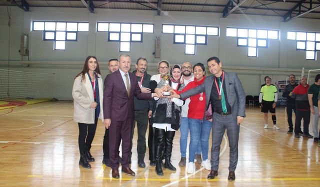 Mecitözü ilçesinde voleybol turnuvası düzenlendi