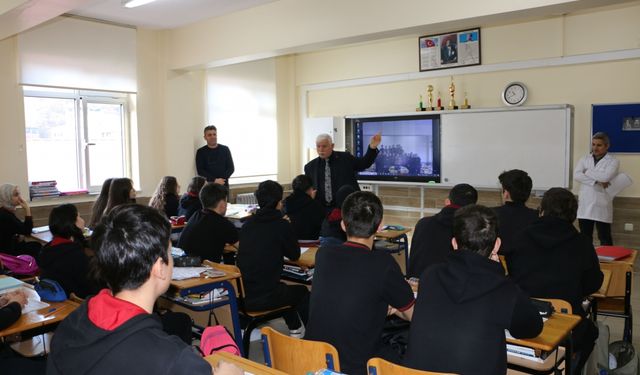 Of Milli Eğitim Müdürü İdris Kabahasanoğlu'ndan Of Fen Lisesi'ne ziyaret