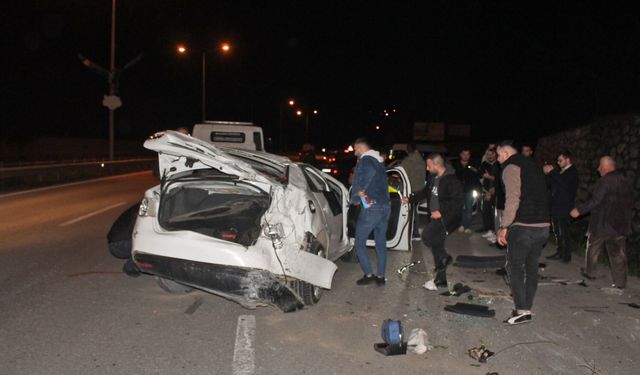 Samsun’da istinat duvarına çarpan otomobilin sürücüsü yaralandı