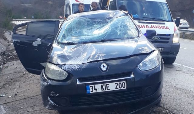 Tokat'ta devrilen otomobildeki aynı aileden 3 kişi yaralandı