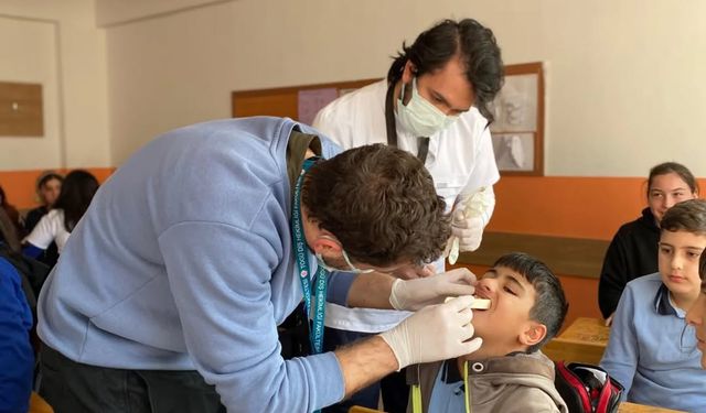 Tokat'ta öğrencilere diş taraması yapıldı