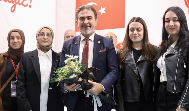 Yeniden Refah Partili Aşıla: "Tarihin en badireli dönemlerinden birini yaşıyoruz"