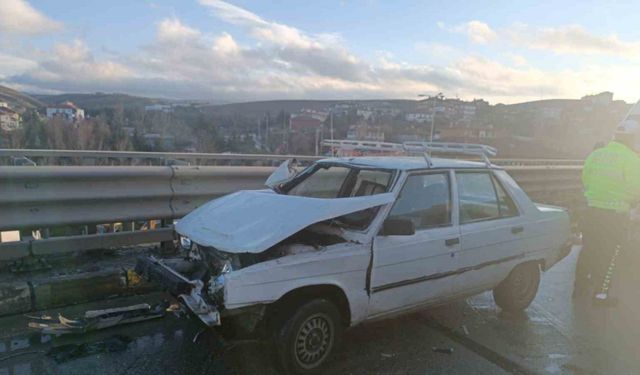 Ankara’da iki ayrı trafik kazasında 4 kişi yaralandı