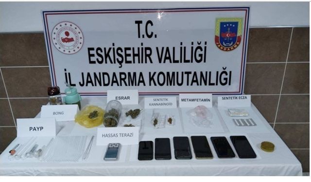 Çifteler ve Beylikova’da uyuşturucu operasyonu