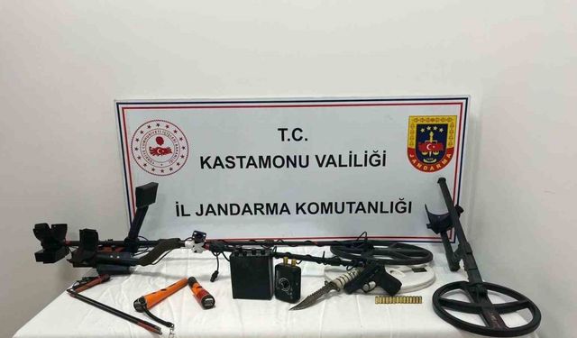 Kastamonu’da kaçak define avcılarına jandarmadan baskın