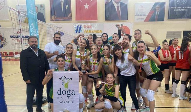 Okul sporları Voleybol Genç A Erkek ve Kız maçları sona erdi