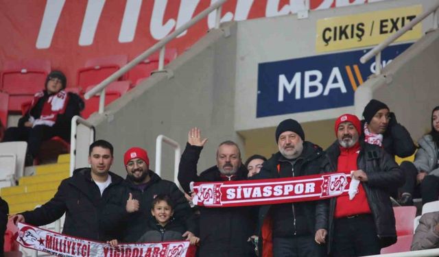 Sivassporlu taraftarlar maça yoğun ilgi gösterdi