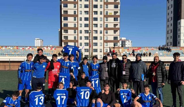 Tomarza Belediyespor 3 puanı 4 golle aldı