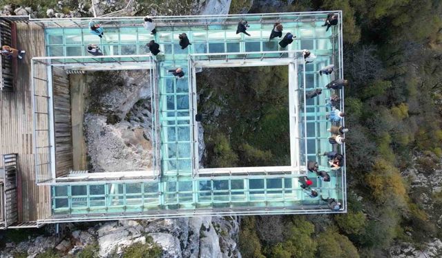 Türkiye’nin dört bir yanından gelen öğrenciler Kastamonu’nun doğal güzellikleri karşısında hayran kaldı