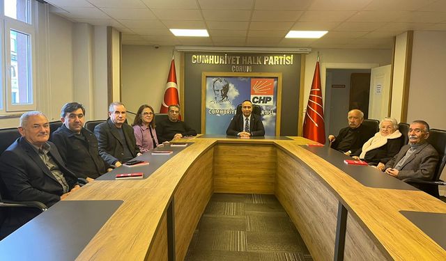 CHP Çorum’da birlik mesajı: İl Başkanı Solmaz, eski başkanlarla bir araya geldi