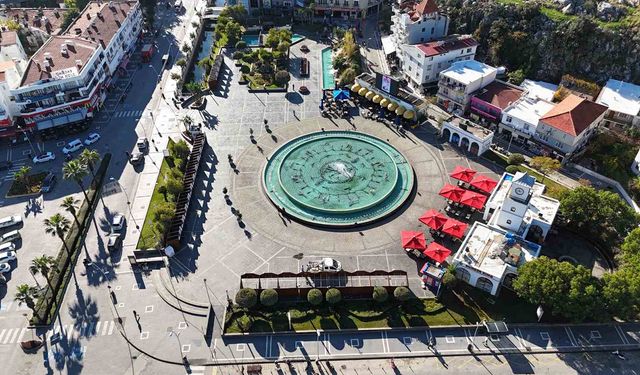 Marmaris yeni yıl panayırı başlıyor: Eğlencenin kalbi 19 Mayıs Meydanı'nda!