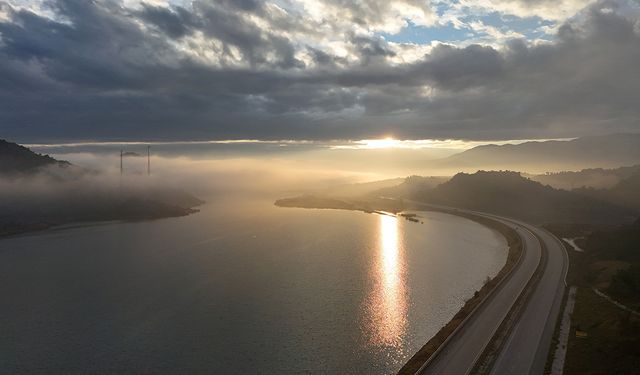 Osmancık'ta sis perdesi: Nehir ve dağlar büyüleyici manzara sunuyor!