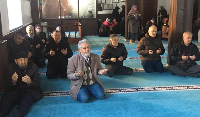 Yağlıdere ve Espiye'de umre kafileleri kutsal topraklara uğurlandı