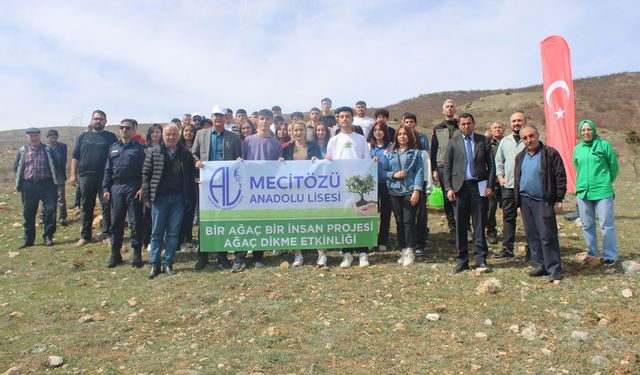 Mecitözü'nde 100 fidan toprakla buluştu