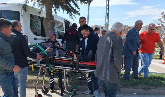 Diyaliz hastalarını taşıyan minibüs kazaya karıştı: 11 yaralı