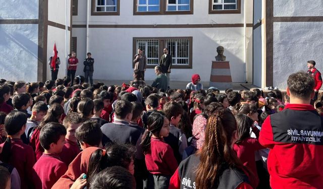 Boyabat'ta afet eğitimi ve deprem tatbikatı yapıldı