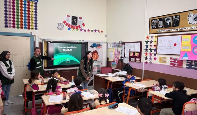 Giresun'da ilkokul öğrencilerine Yeşilay tanıtıldı