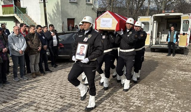 Karabük'te trafik kazasında ölen polis memuru son yolculuğuna uğurlandı