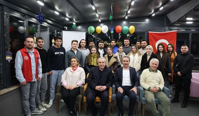 Trabzon'da üniversite öğrencileri "Anılarla Trabzonspor" programında bir araya geldi