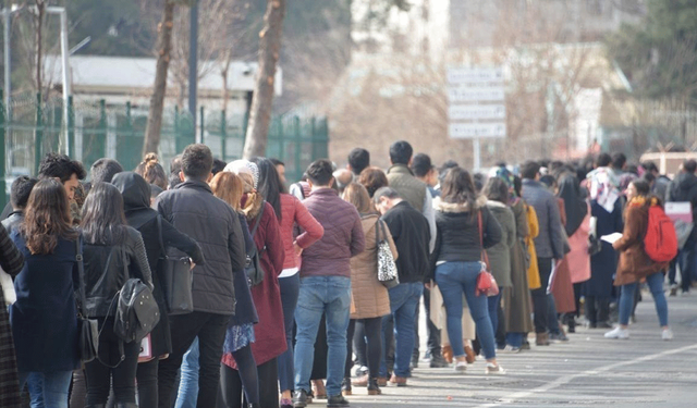 TÜİK verileri açıklandı: İşsizlikte dikkat çeken gerileme
