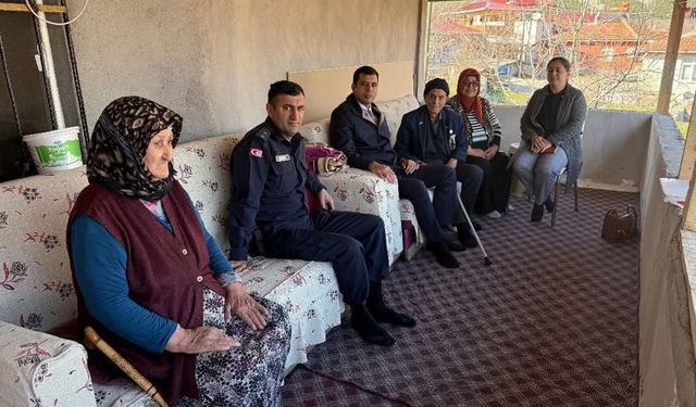 Kargı Kaymakamı Kore Gazisi Mehmet Doğan'ı evinde ziyaret etti