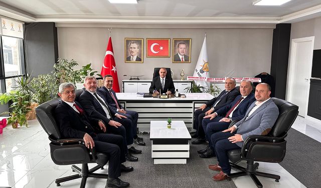AK Parti Çorum İl Başkanı Yakup Alar'a Belediye Başkanlarından tebrik ziyareti