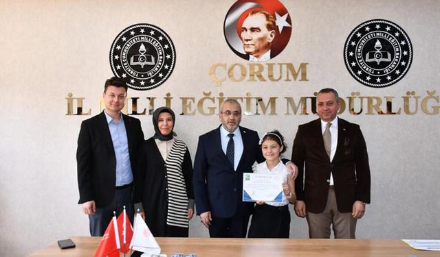 Sungurlulu Yağmur Arabacı, Çizdiği Resimle Çorum Birincisi Oldu