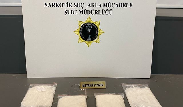 Çamaşır makinesine zulalanmış 1 kilo 361 gram metamfetamin ele geçirildi