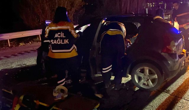 Çorum’da Feci Kaza: Otomobil Tıra Çarptı, 23 Yaşındaki Sürücü Hayatını Kaybetti
