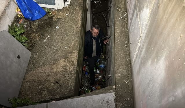 Karabük'te iki duvar arasındaki boşluğa düşen kişiyi AFAD ekipleri kurtardı