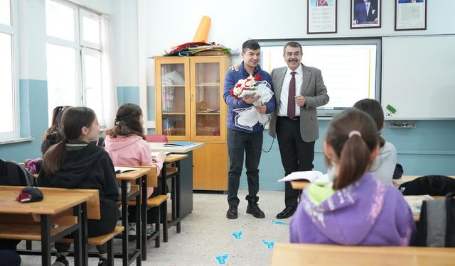 Bakan Tekin'den Çorum'da Sürpriz Ziyaret: Doğum Gününe katıldı!