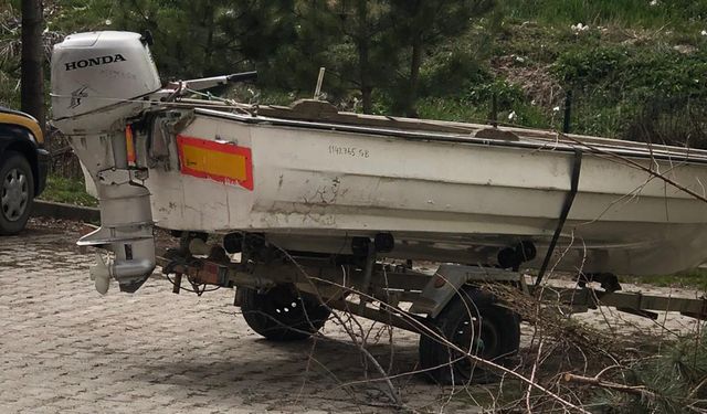 Kaçak avcılıkla mücadele için alındı, çürümeye terk edildi