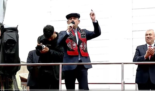 Özgür Özel’den Yozgat Mitinginde Sert Mesajlar: “Bu Korkaklıktır, Yiğitlik Değil”