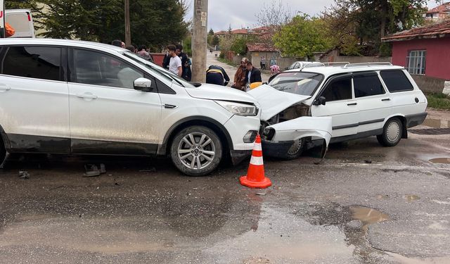 Sungurlu’da trafik kazası! 2 kişi yaralandı