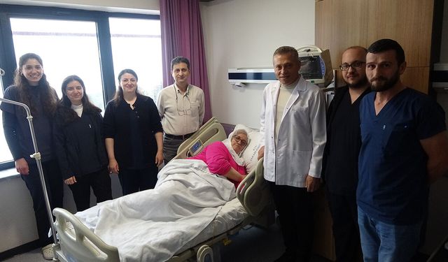 Karayemiş çekirdeği akciğerini çürüttü! Ameliyatla kurtulan 66 yaşındaki kadın sağlığına kavuştu