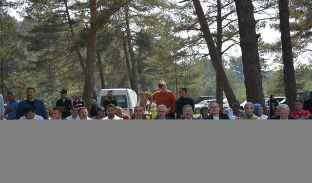 Başçiftlik'te Karaçam Şenlikleri düzenlendi