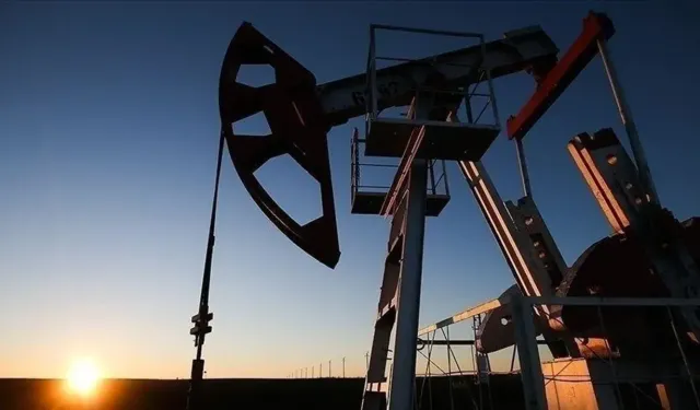 Küresel piyasalarda petrol ateşi: ABD-İran gerilimi Brent petrolü 88,02 dolara taşıdı