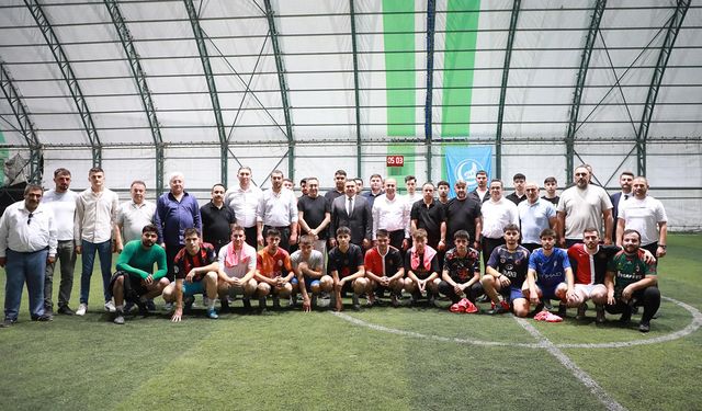 Alaca ve Sungurlu'dan anlamlı buluşma: Sahada kazanan dostluk oldu
