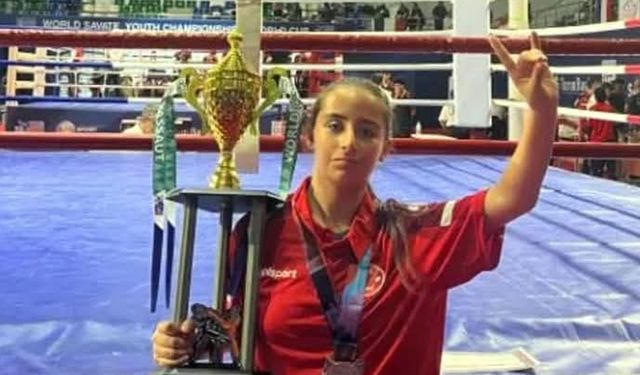 Çorumlu Kick Boksçu Nur Sultan Özdoğan Dünya İkincisi oldu