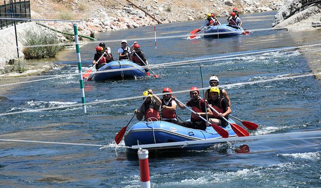 Çorum'un yanı başında! Türkiye'nin ilk yapay rafting parkuru dolup taşıyor