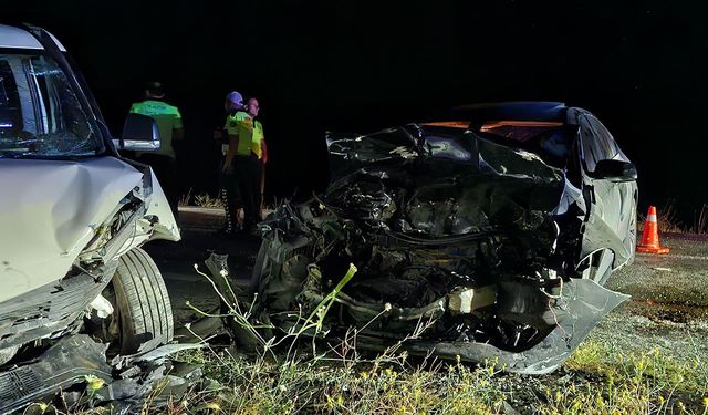Çorum'da zincirleme kaza, 3 kişi hastaneye kaldırıldı