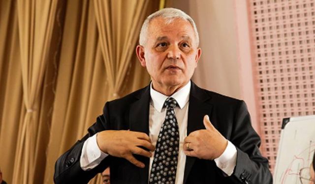 Mamak Belediye Başkanı Veli  Gündüz Şahin CHP’den istifa etti
